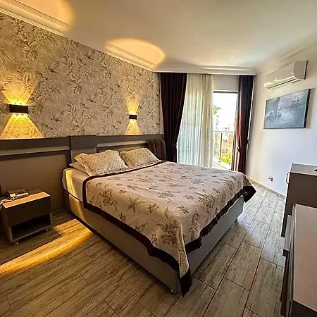 Monte Carlo 4*