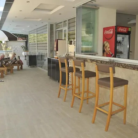 蒙特卡洛酒店 4*